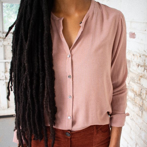 Acote Dumfries Button Down Blouse - Picture 5 of 5